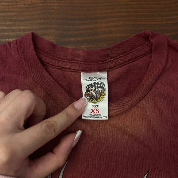 Ed Hardy Maroon Graphic T-Shirt - Picture 3 of 4